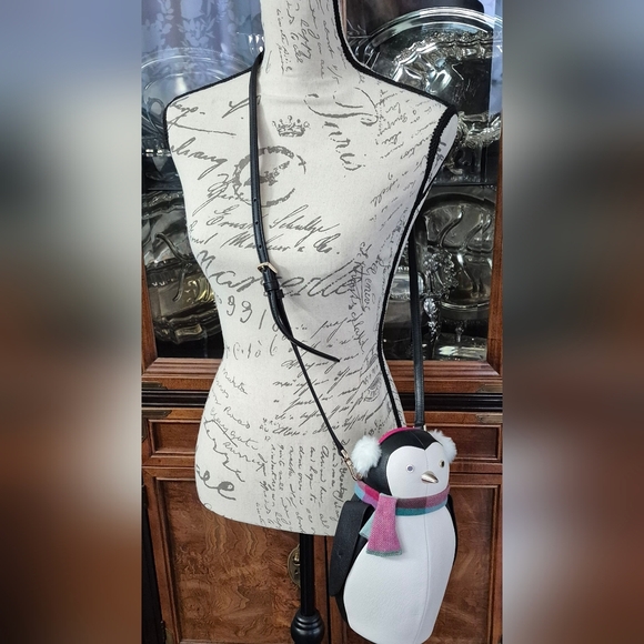 Kate spade "Morty" penguin crossbody  5.8"W×10.8"H×4.6"D - Picture 8 of 8